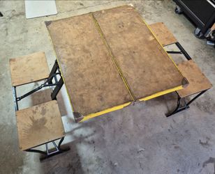 VINTAGE MILWAUKEE HANDY TABLE CHAIR SET