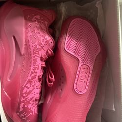 NIB Zion 3 Size 5.5Y