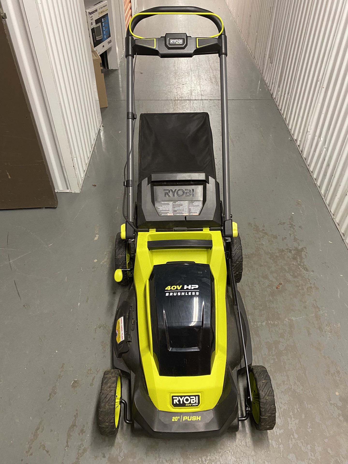 Ryobi 40 W HP Brushless Mower
