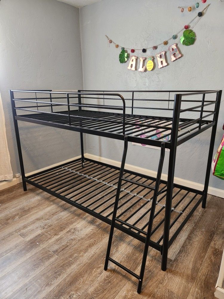 Twin Bunk Beds