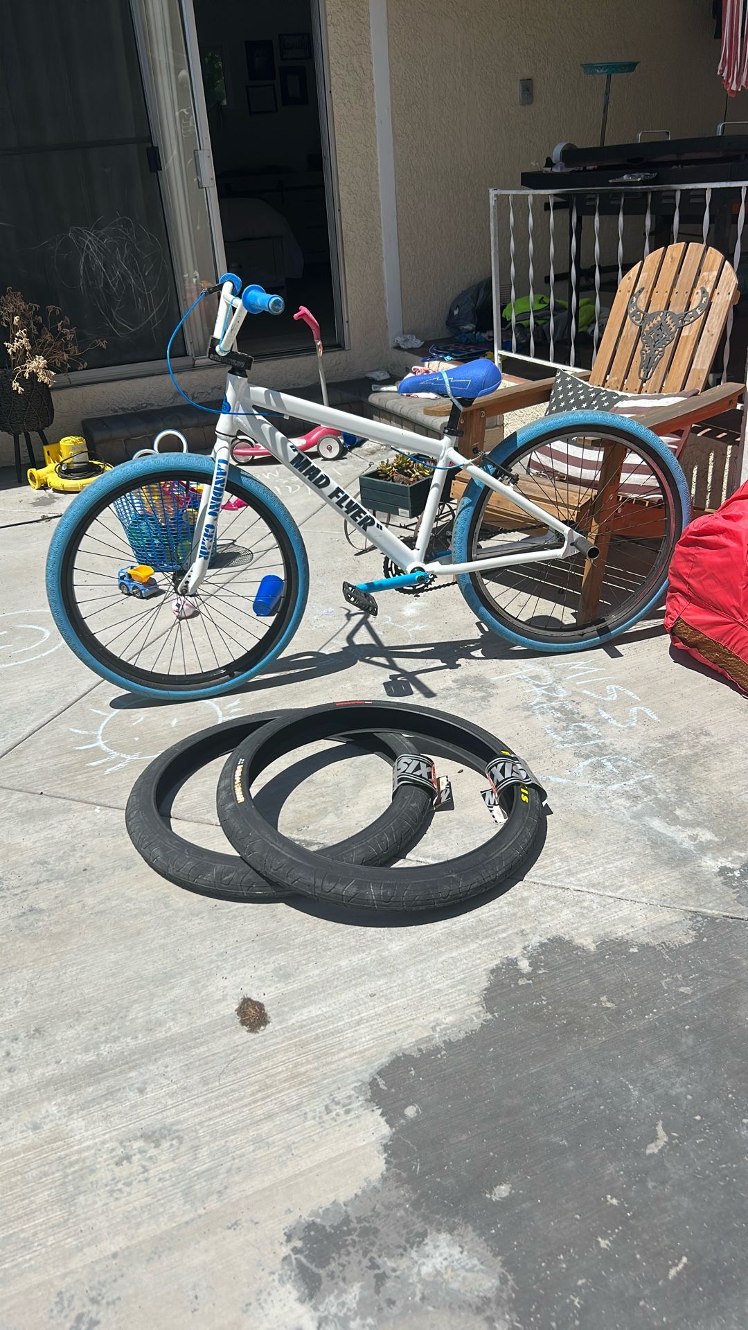 26’ Blocks flyer and brand new hookworm tires