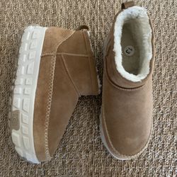 UGG Boots Men Size 13 - Brand New 
