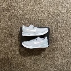Nike Kobe 8 Wolf Grey Size 5.5Y