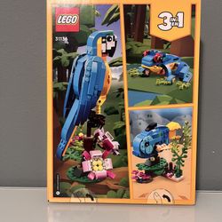 Lego Exotic Parrot 