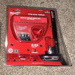 Milwaukee, M12 Battery XC4.0 & Charger Kit