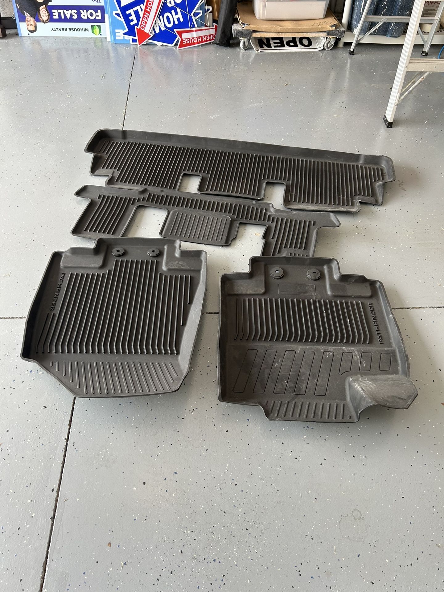 Husky Liners Weatherbeater Floor Mats | Fits Nissan Pathfinder