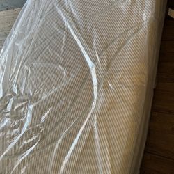 Queen Size Bed Mattress Tempurpedic Pro Adapt Medium Hybrid Memory Foam Cooling Adjustable Serta Sealy Beautyrest Black Purple Casper Nectar Saatva