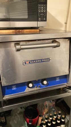 Bakers Pride Commercial Countertop Pizza Oven