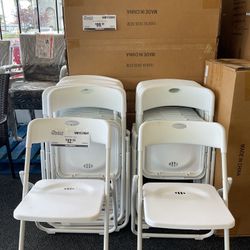 Plastic Chairs 