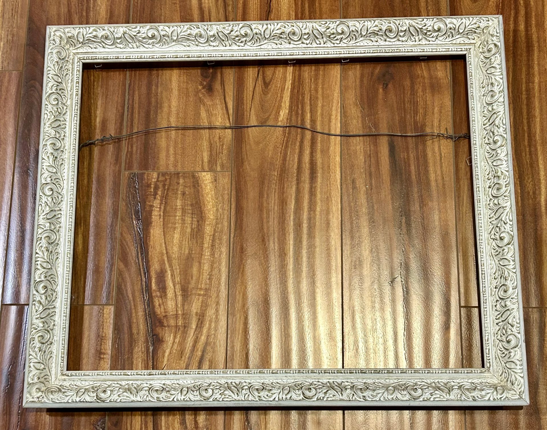 Decorative Wooden Picture Frame – 23x19”