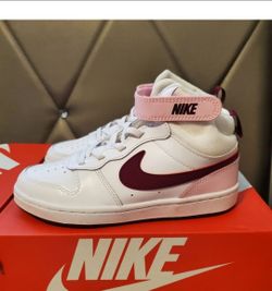 New Nike girl sneakers high top size 1