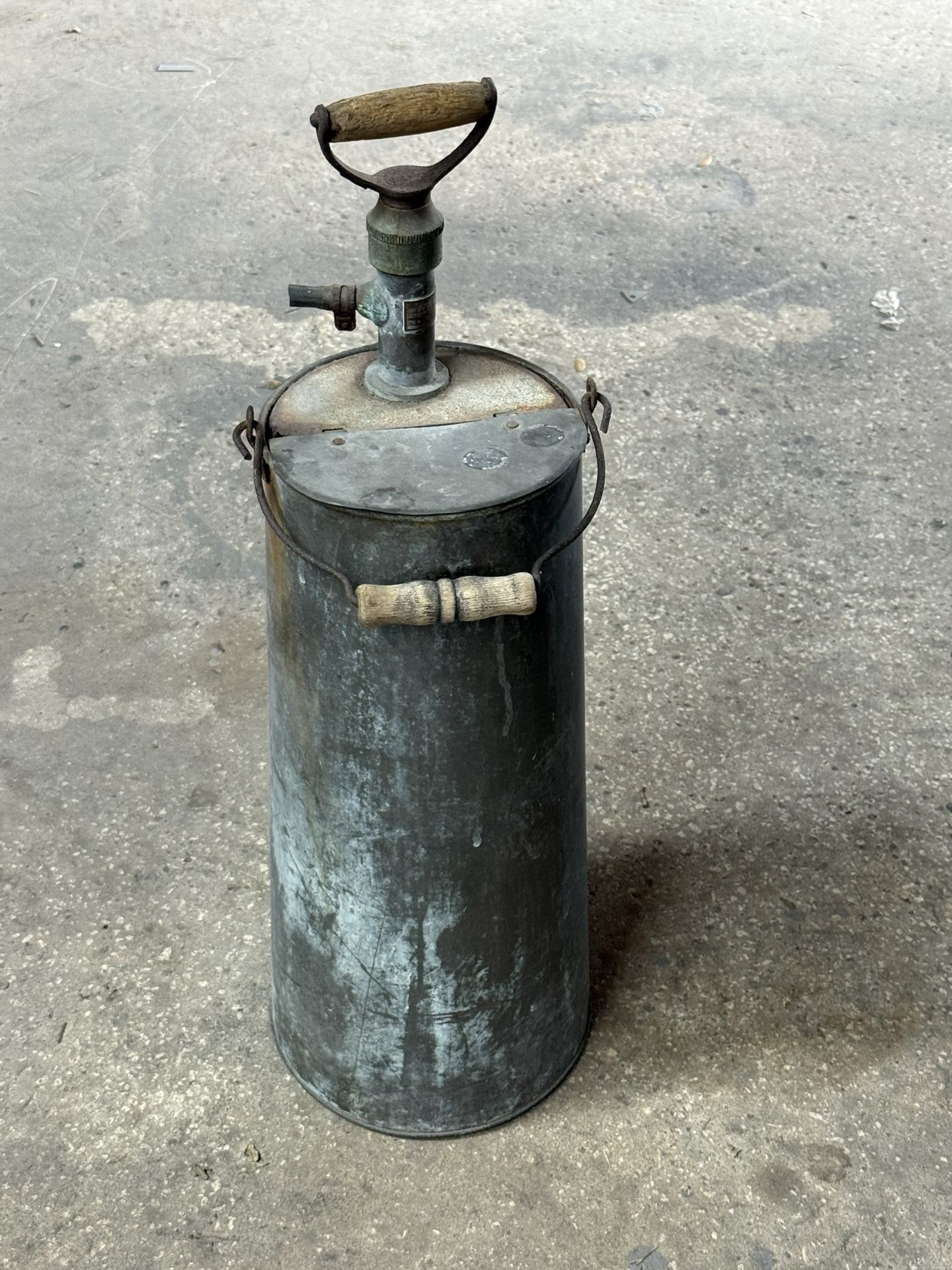 Vintage The Comet Sprayer and Auto Wash Canister