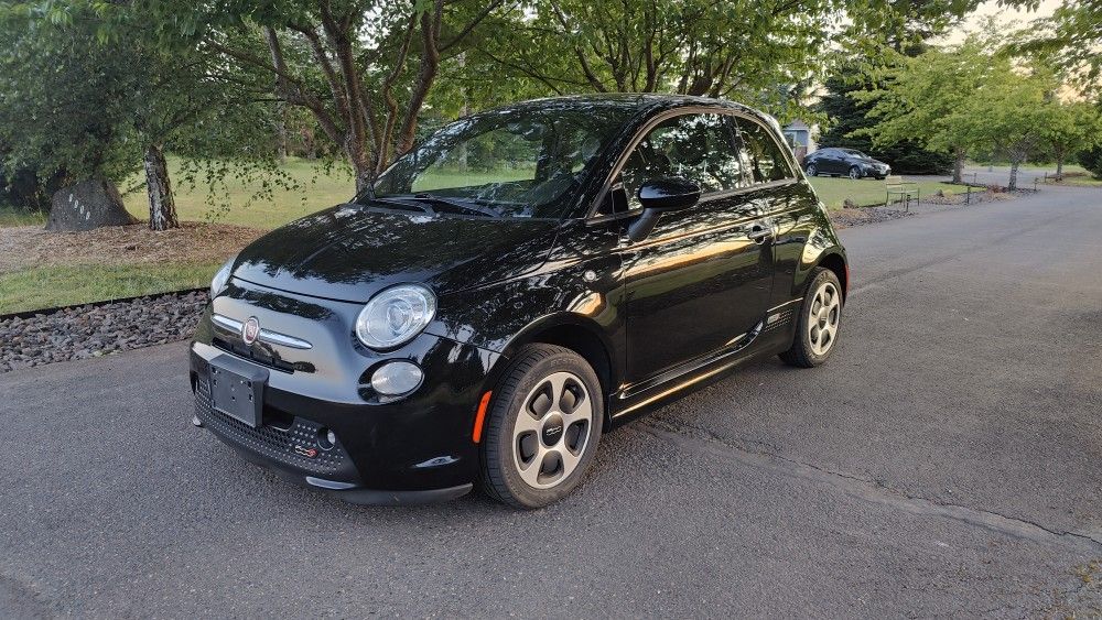 2016 Fiat 500e Black