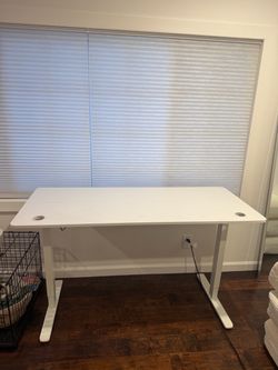 White Electric Standing Desk