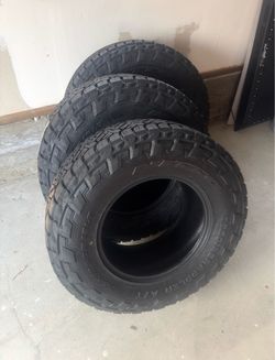 Nitto Recon Grappler tires