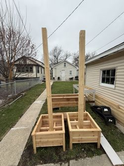 Cedar Planter Post For String Lights