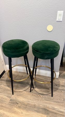 Set of 2 Green Velvet Bar Stools