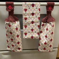 Strawberry 🍓 Delight Kitchen Hanging Towel Set