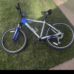 Alpha Custom Aluminum frame, common in the Trek 4300 series