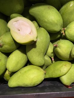 Mango verde tierno $10