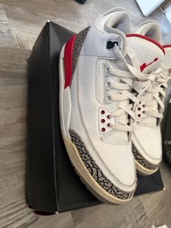 Retro Jordan Fire red 3s
