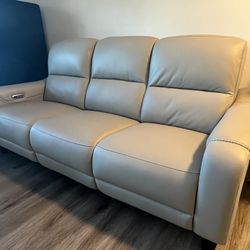 Leather Reclining Sofa – Dual power / Like New