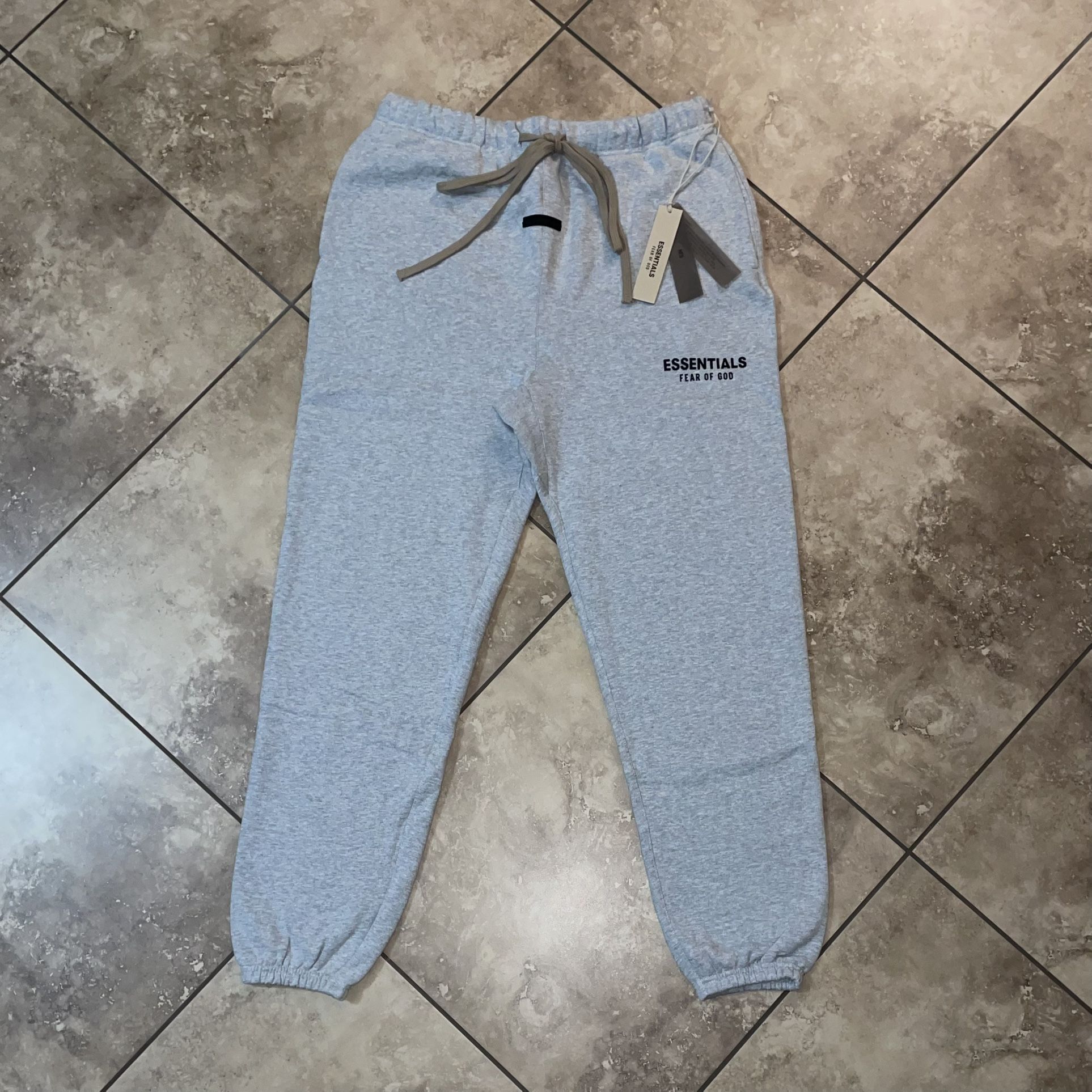 Fear of God Essentials Fleece Essential Sweatpant Light Heather Gray Size Medium