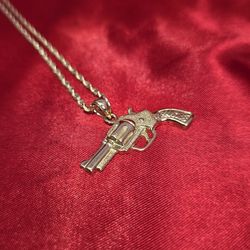10k Gold Roop Chain & Gun Pendant 