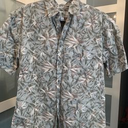 Hawaiian Shirt 🌺 Size M