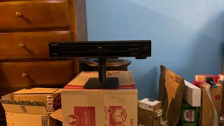 SONY - 5 Disc Cd/DvD Carousel Changer High Definition Ultra H. D. HDMI MODEL # UBP-X800