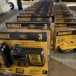 Dewalt 20v 3Ah Battery And Charger Set 