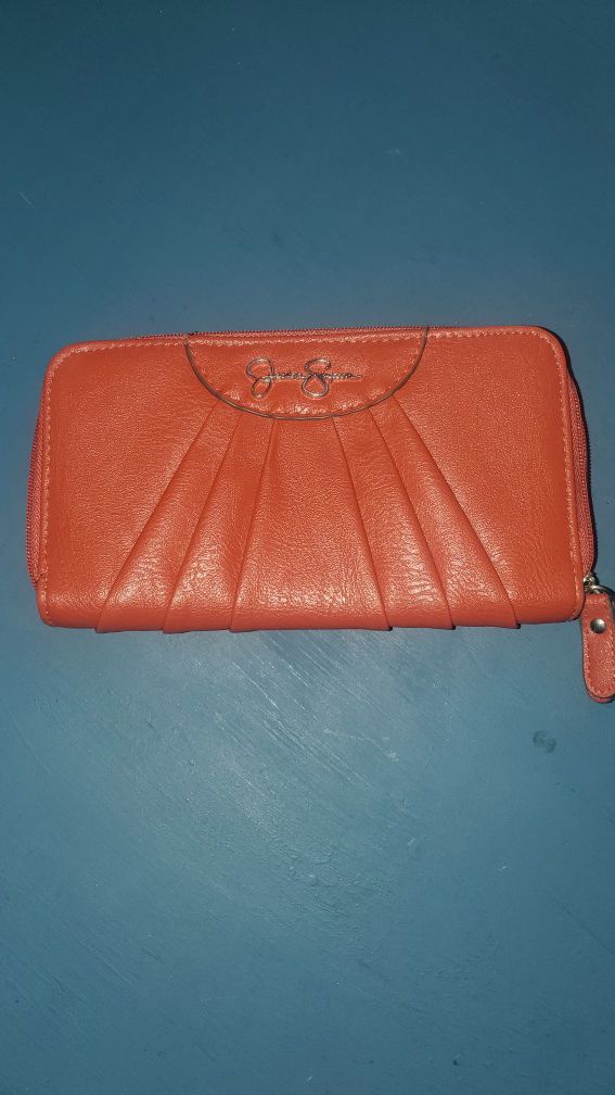 Jessica Simpson wallet