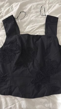 Black short sleeve