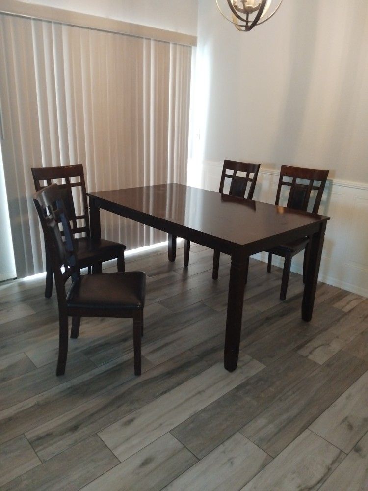 Brown Wooden Table 4 Chairs