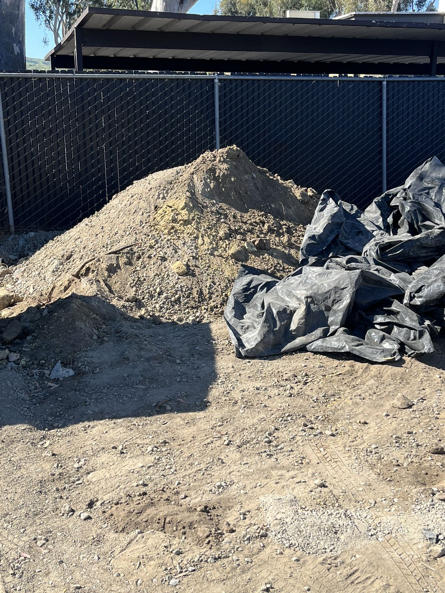 Free Dirt, Fill. Free Delivery