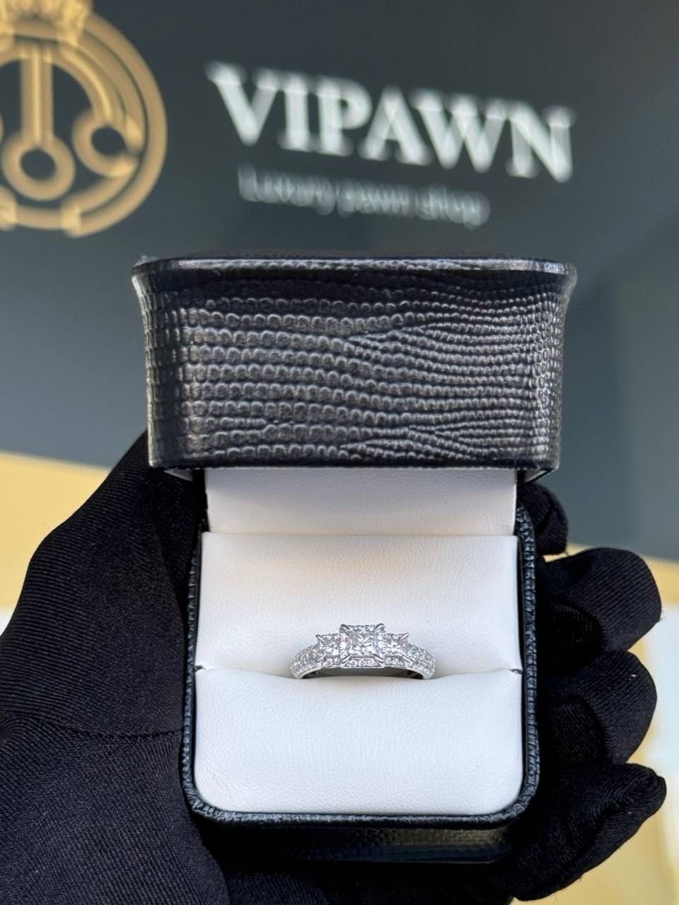 Kay Jewelers Zei 10k white gold Princess Cut 1CTW Diamond Three