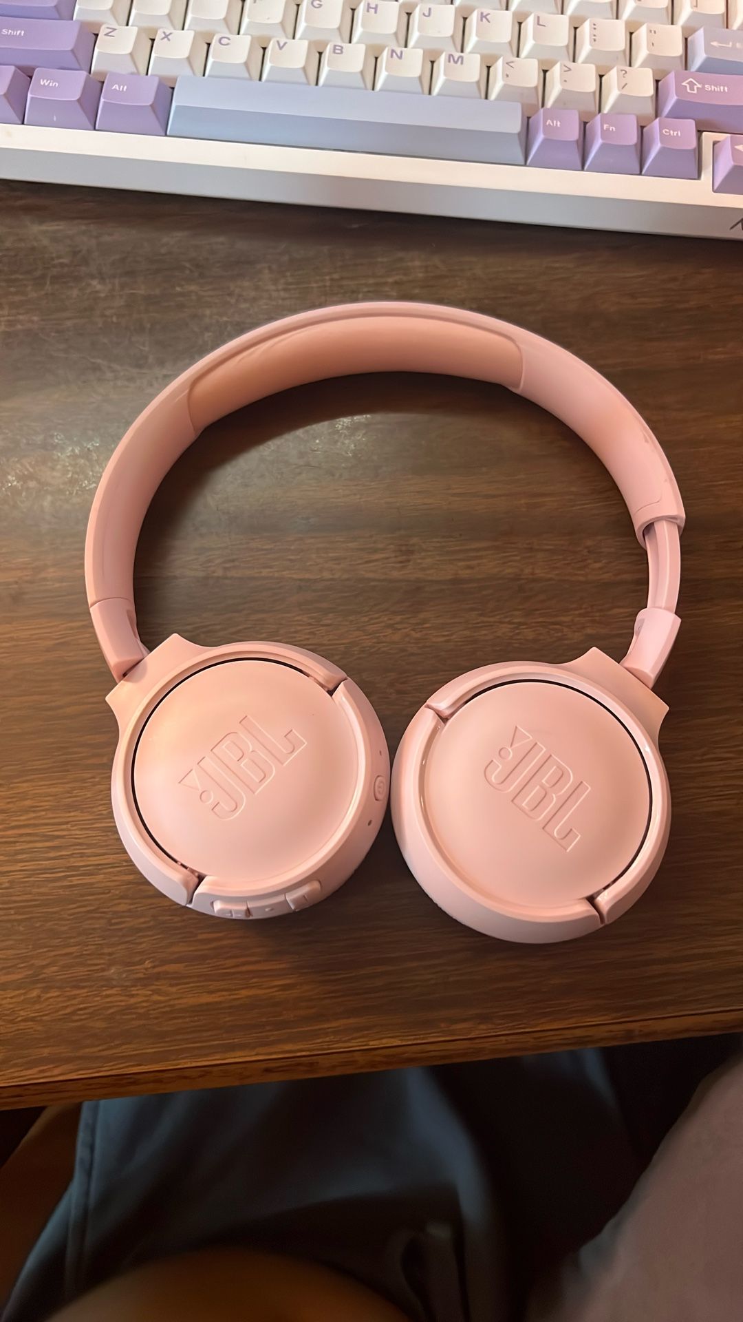 JBL Tune 520BT Headphones