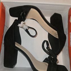 Heels size 8