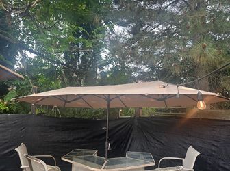 Large Umbrella ! $100 obo