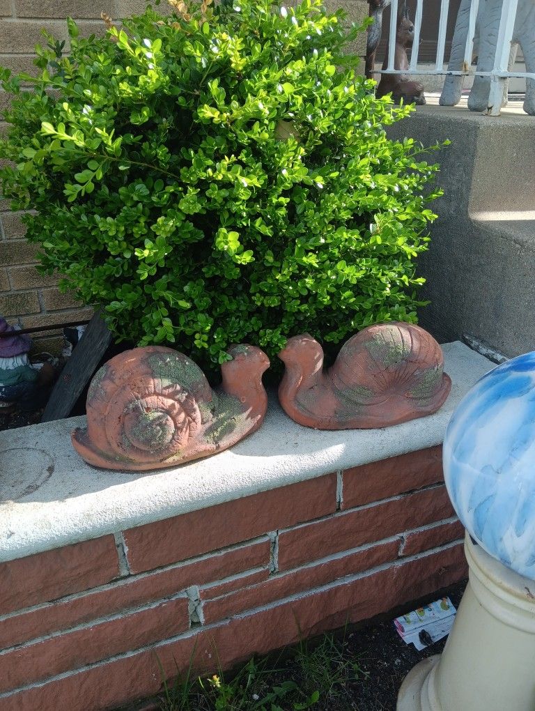 7" H X 12" L Set Of Two Pieces Vintage Terracotta Snails π Outdoor Garden Decor