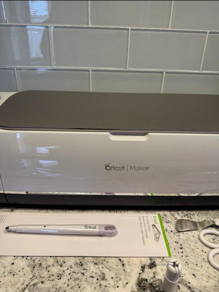 Cricut Maker With Accessories