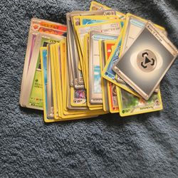 100 Pokemon Cards