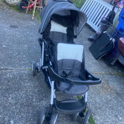 Graco Double Seat Stroller Price 45$Pick Up.   E.  72nd.   and. Grandview.  ave.   E.  Tacoma 