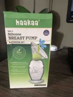 New- Haakaa Breast Pump With Blue Flower Stopper