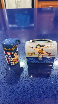 Bioworld Wonder Woman salt and pepper shakers