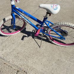 Girls bike