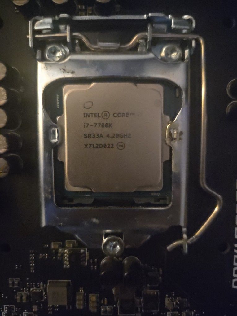 Intel Core I7 7700k 4.2 5hz