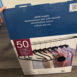 $15 Only Unused Non-Slip Velvet Hangers (50 Pack)**
