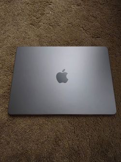 Apple MacBook Air 13.6" (2022) M2 – Excellent Condition