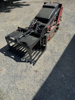 New mini skid steer grapple bucket Dingo Vermeer Ditch Witch Boxer